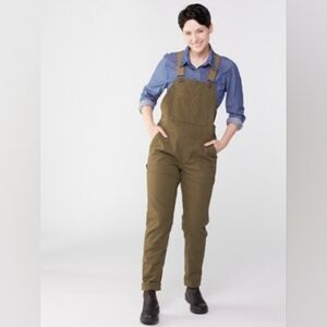 NWOT REI CO-OP TRAILSMITH womens utility double overalls sz 6 olive green hiking